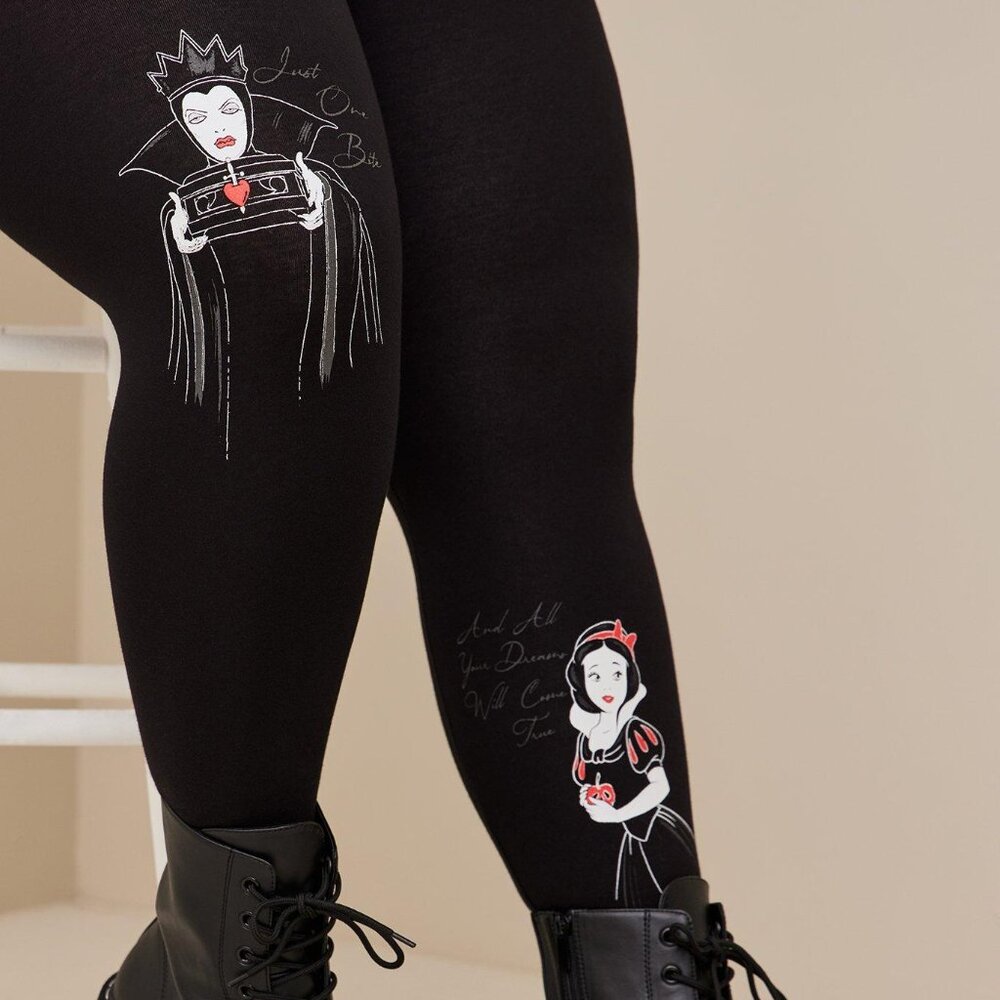 Torrid Size 4 (26) Disney Snow White & Evil Queen Crop Legging - Picture 4 of 5